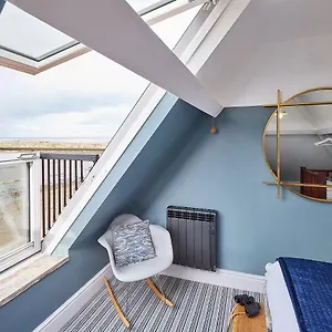  Holiday home Host & - No 3 Sandside